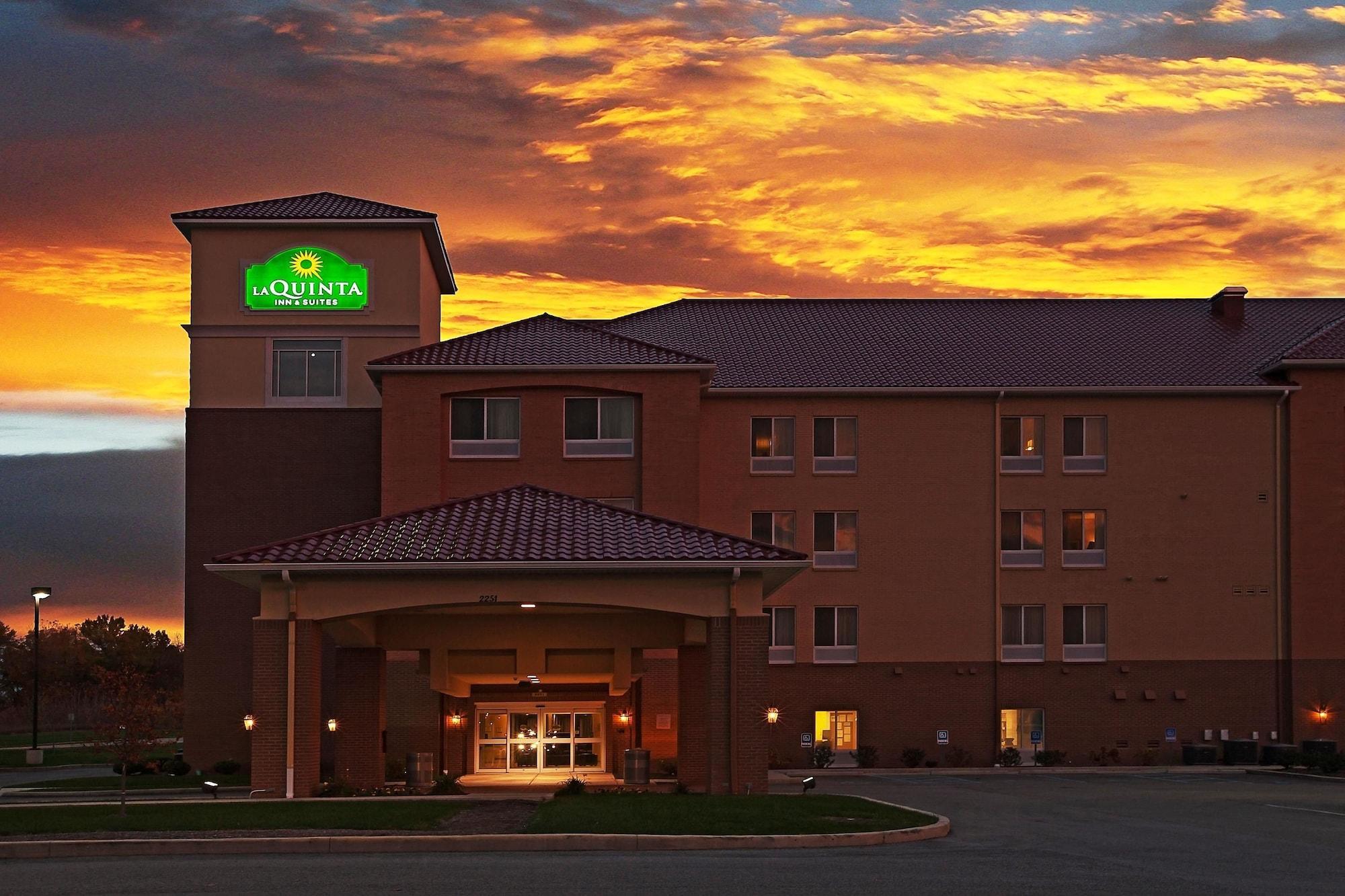 Hotel La Quinta By Wyndham Indianapolis Airport Plainfield Exterior foto