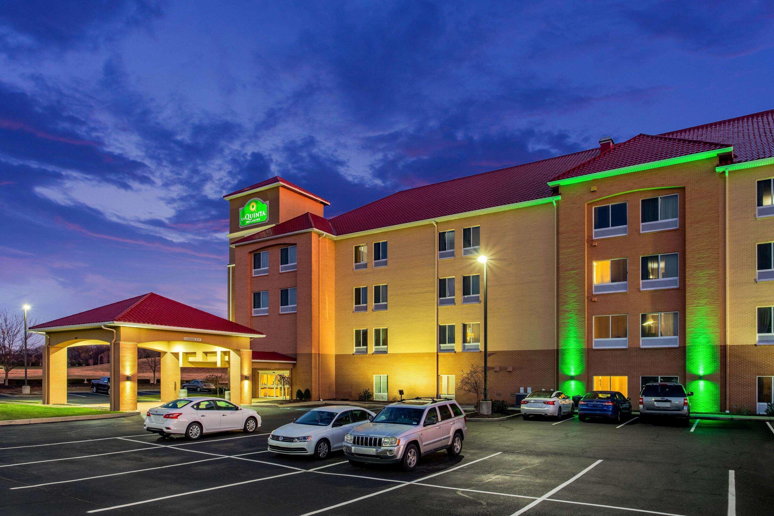 Hotel La Quinta By Wyndham Indianapolis Airport Plainfield Exterior foto