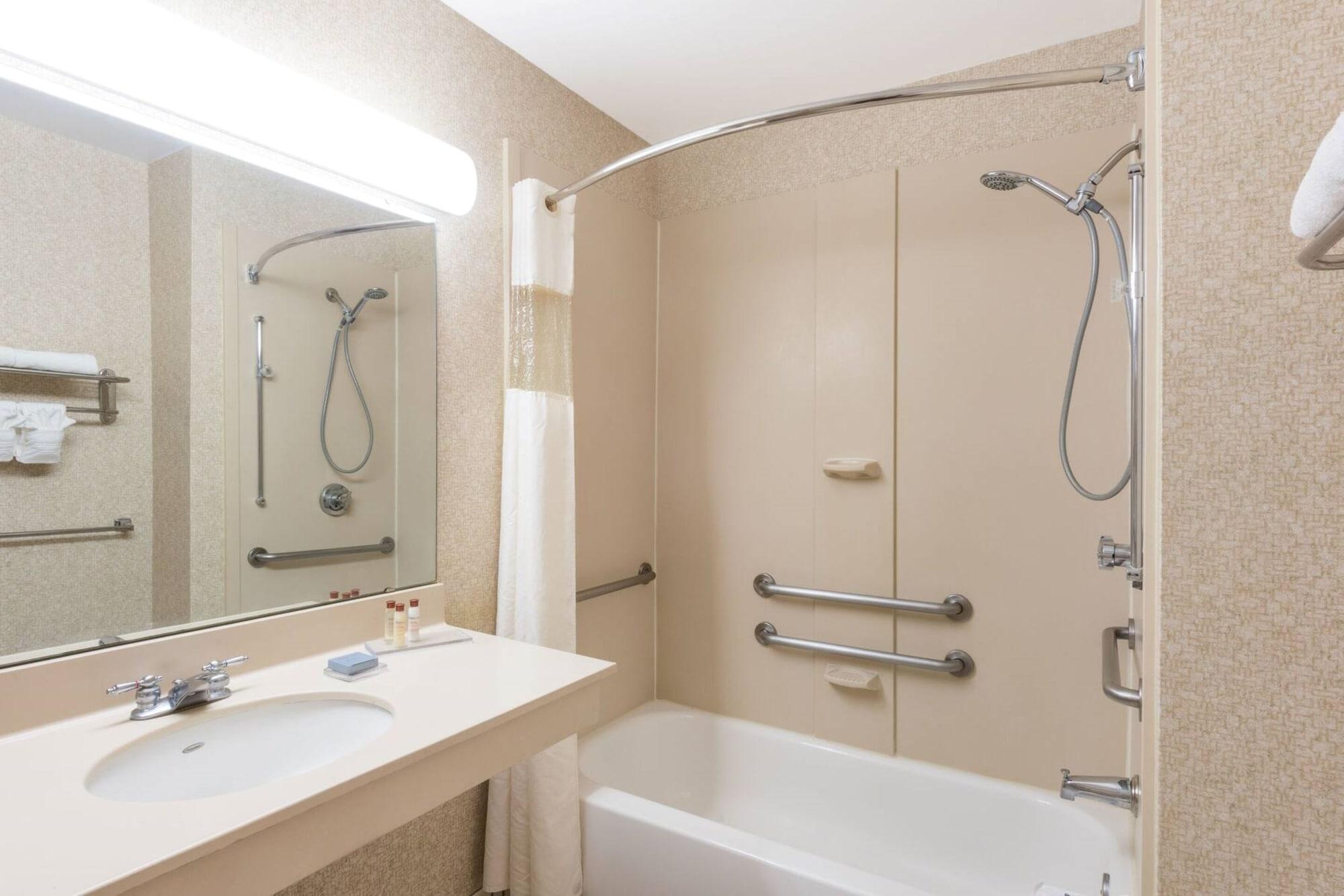 Hotel La Quinta By Wyndham Indianapolis Airport Plainfield Exterior foto