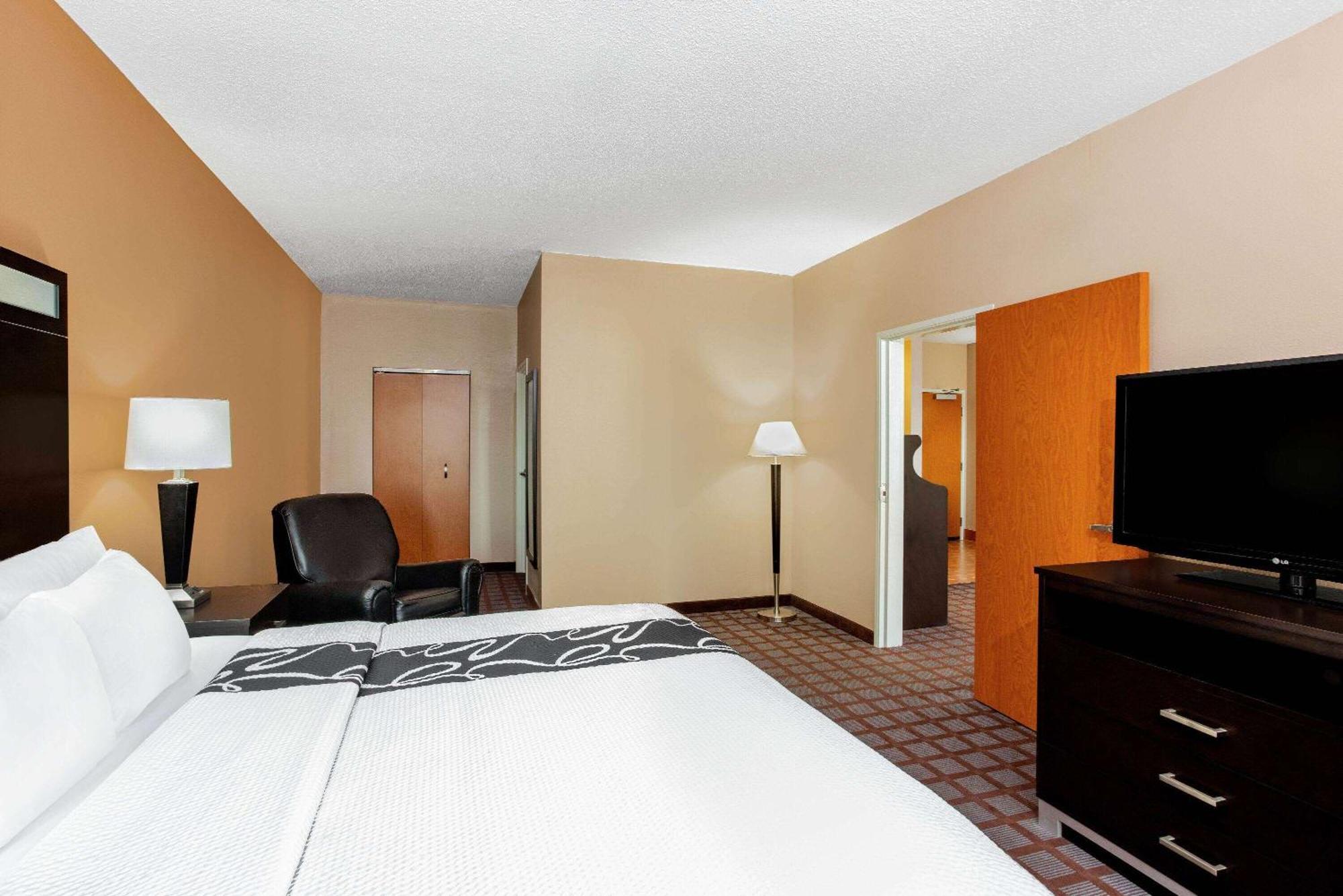 Hotel La Quinta By Wyndham Indianapolis Airport Plainfield Exterior foto